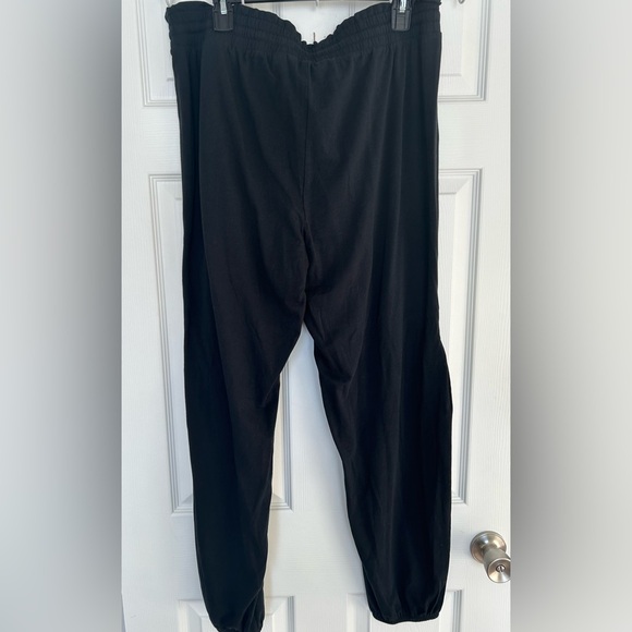 New AnyBody Cozy Knit Jersey Jogger with Pleated Side Seam Black size Large Tall - Picture 3 of 9
